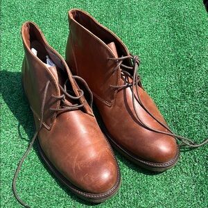 Johnston & Murphy Brown Chukka Boots Classic Leather Design